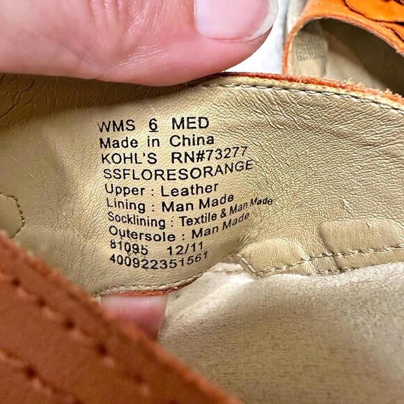 Croft & Barrow Sole (Sense)ability Flower Leather Thong Sandals Orange Women's 6 - Picture 9 of 11